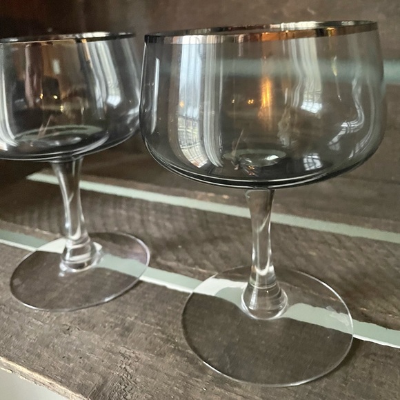 SET OF 2 FOSTORIA  Debutante Smoke Grey 4 1/4" Champagne/Tall Sherbet Glasses - Picture 4 of 5